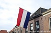 Hans - 30 april  - Foto van een oude vlag met lisjes bevestigt aan de vlaggestol 1.jpg